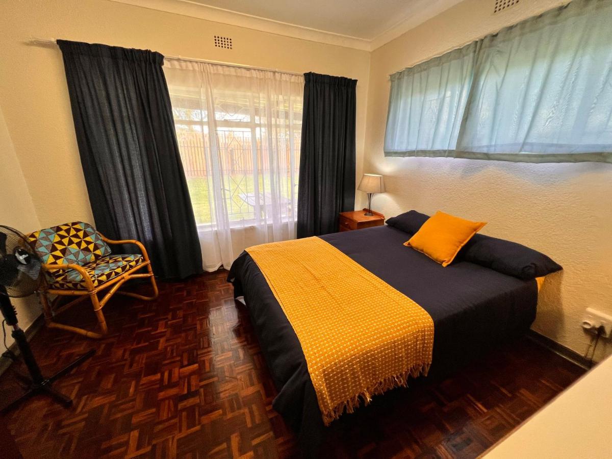Firefly Budget Friendly Guest House Kempton Park Esterno foto