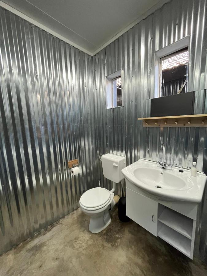 Firefly Budget Friendly Guest House Kempton Park Esterno foto